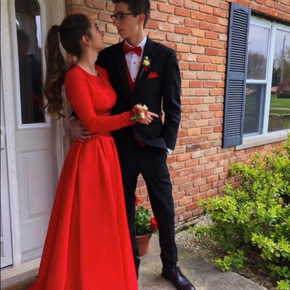 Meet your Posher, Emily - Picture 4 of 5